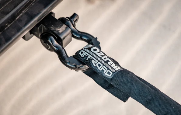 OZtrail Recovery Hitch & 4.75T Bow Shackle - Image 3